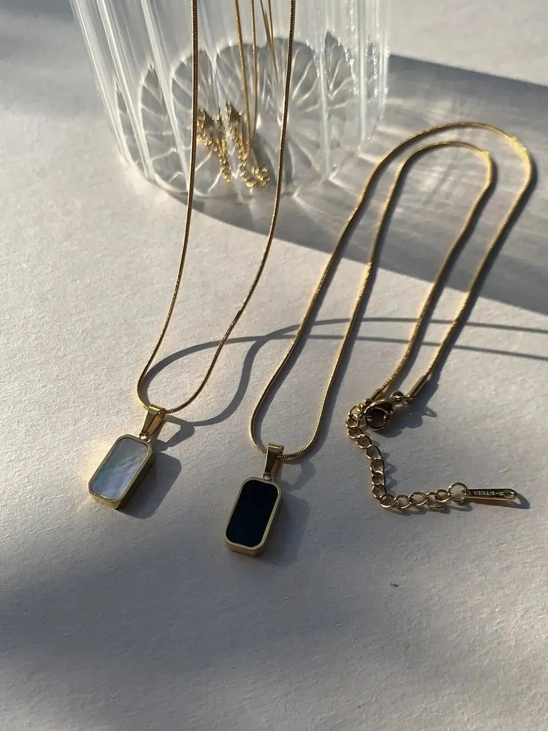 Antitarnish 18K Gold Plated Double Sided Gold Necklace With Black And White Pendant