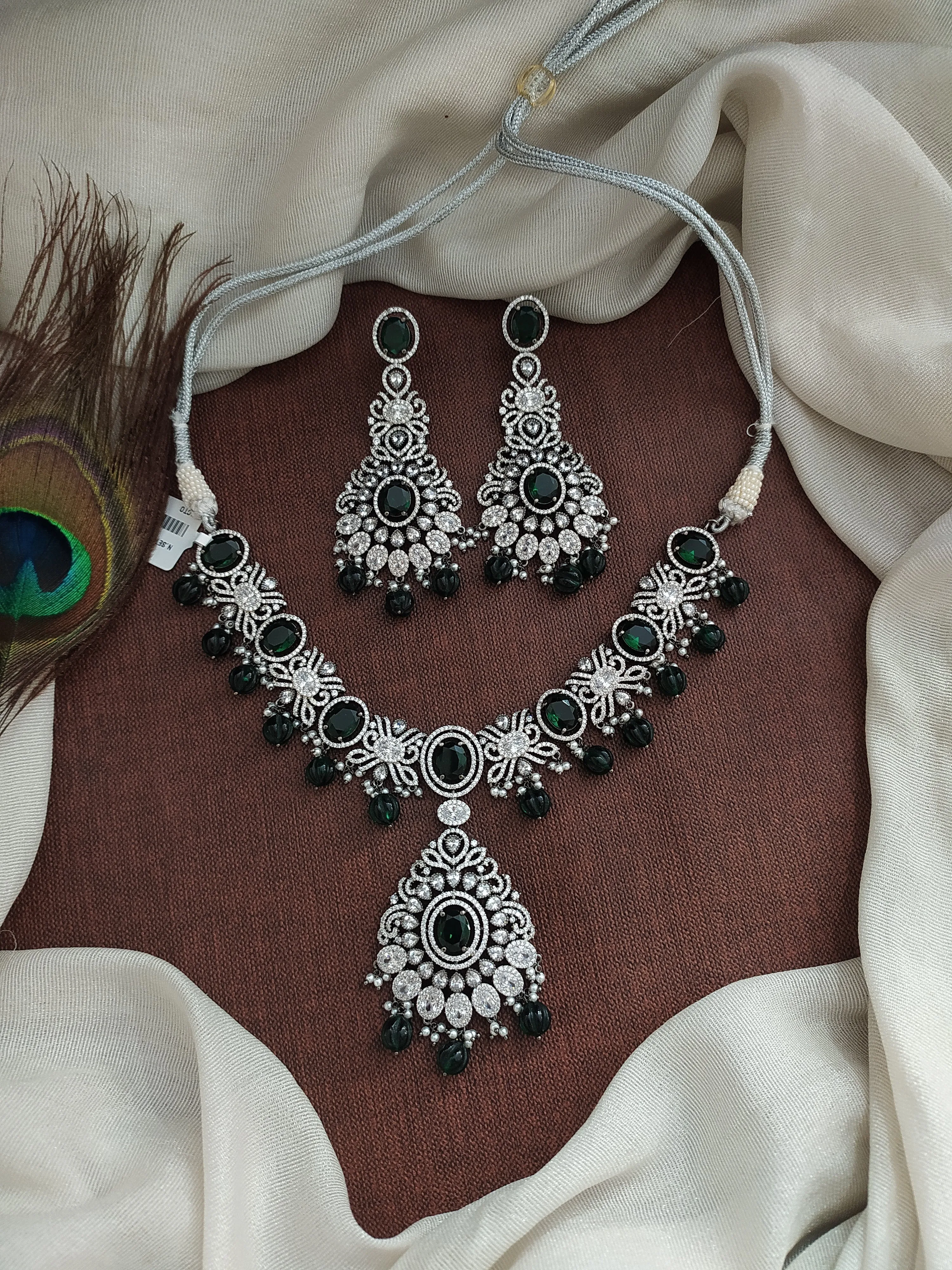 Black-Rhodium Zircon Necklace Set with Pumpkin Drops