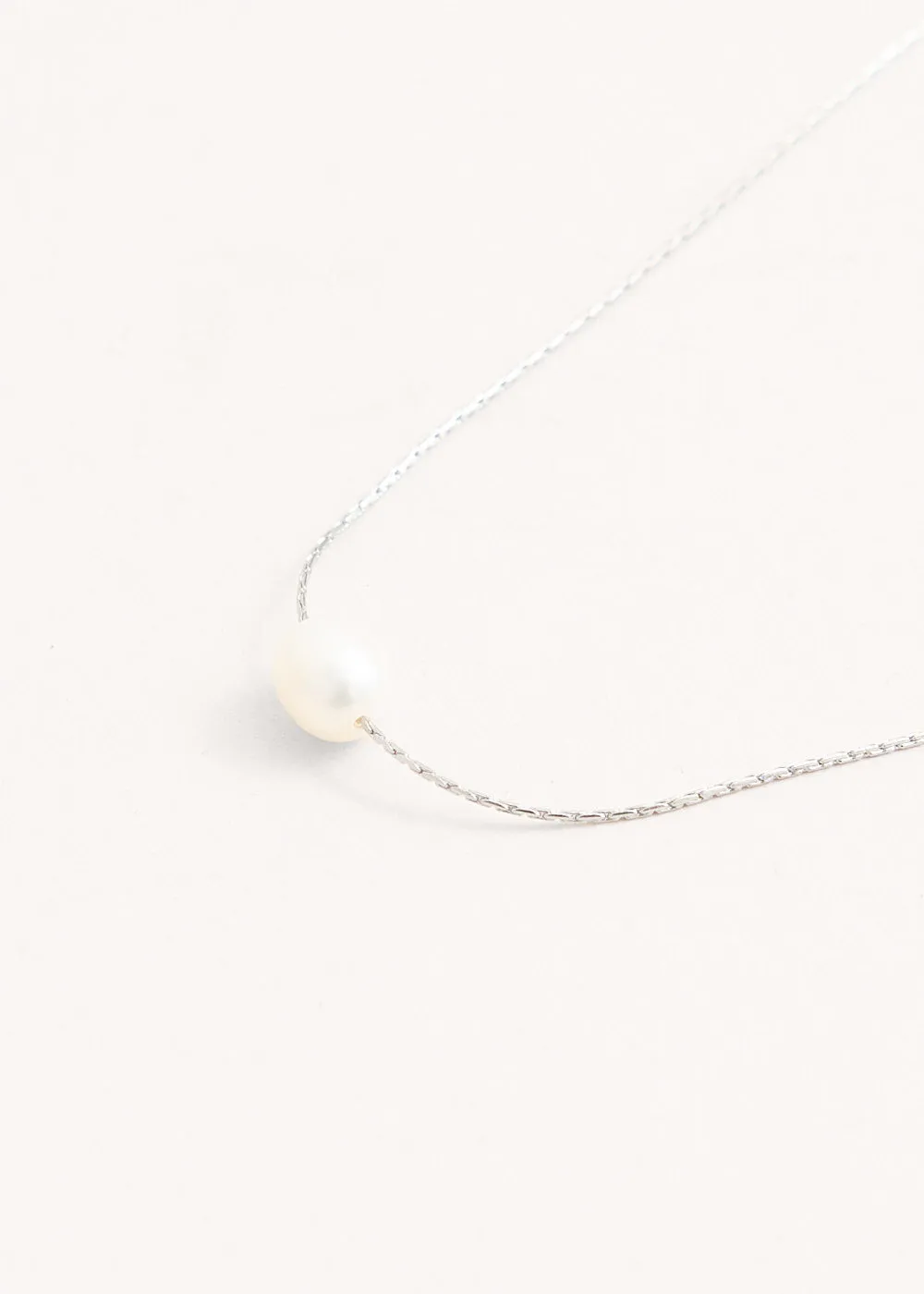 STELLA PEARL NECKLACE - SILVER