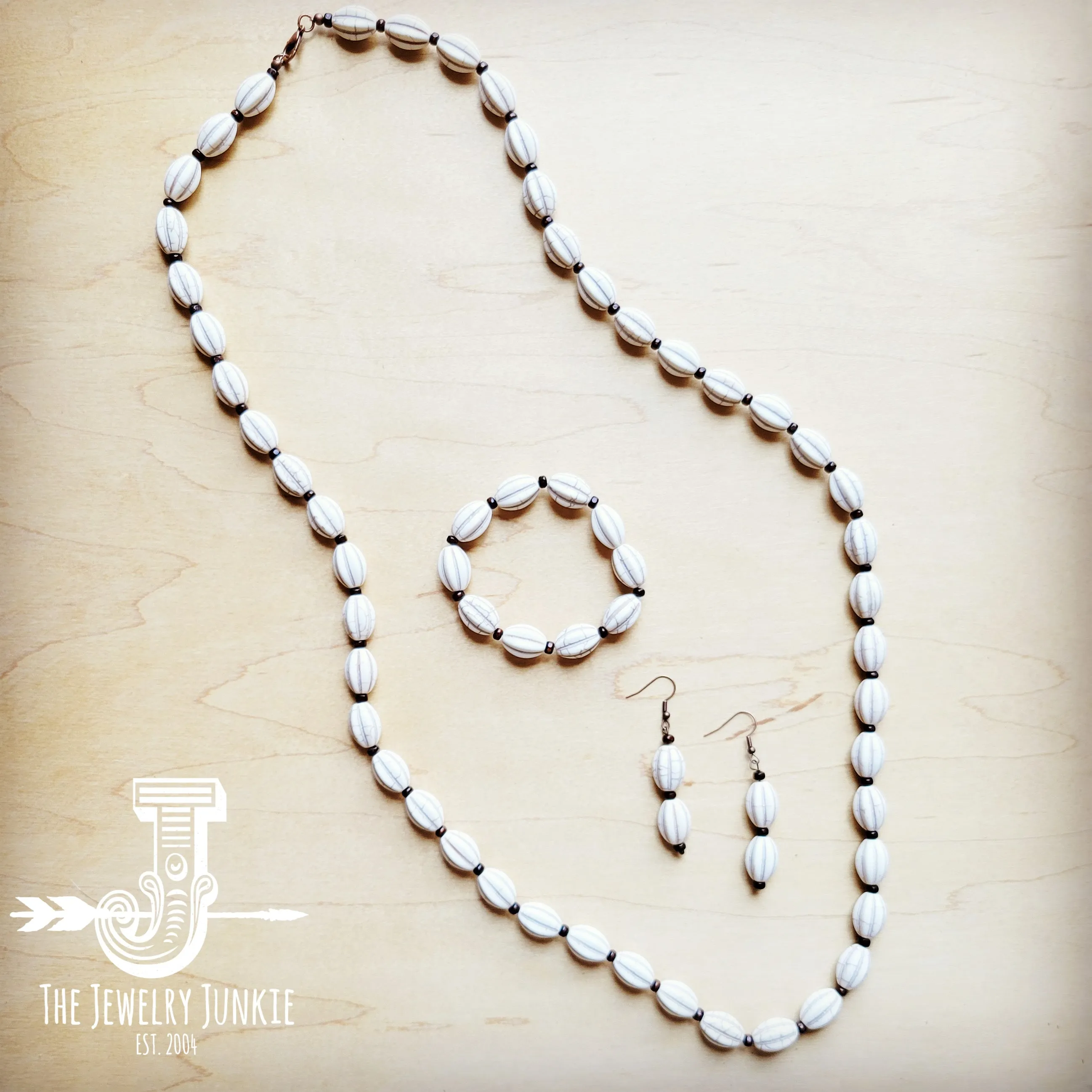 White Turquoise & Wood Melon Beaded Necklace 258p